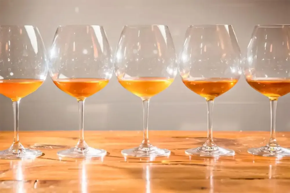 O que é vinho “laranja” ou âmbar?