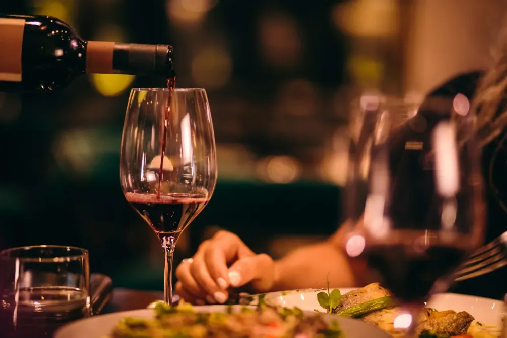 9 benefícios do vinho para a saúde