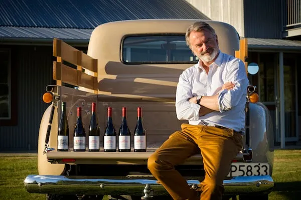 Sam Neill morre aos 78 anos e deixa legado que vai do cinema à vitivinicultura na Nova Zelândia