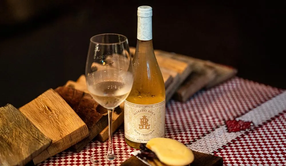 Malbec branco Alma Inquieta chega ao Brasil e amplia os horizontes de uma uva histórica