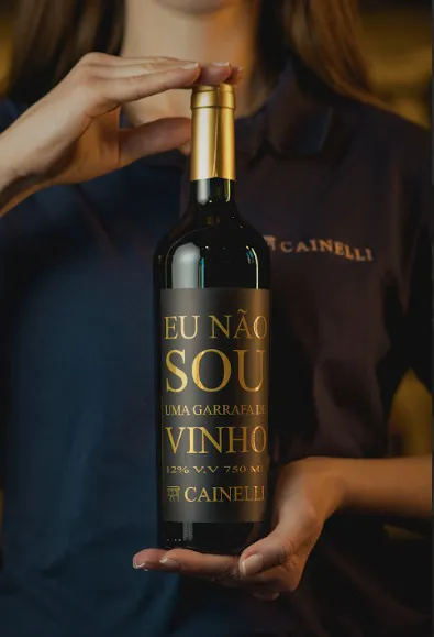Vinho tinto: “não sou apenas uma garrafa de vinho”